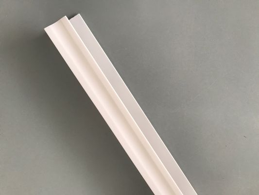 لوازم جانبی PVC برای نصب پنل های PVC پروفایل سفید PVC-U چاپ درخشان پلاستیکی U Channel Waterproof UV Protection