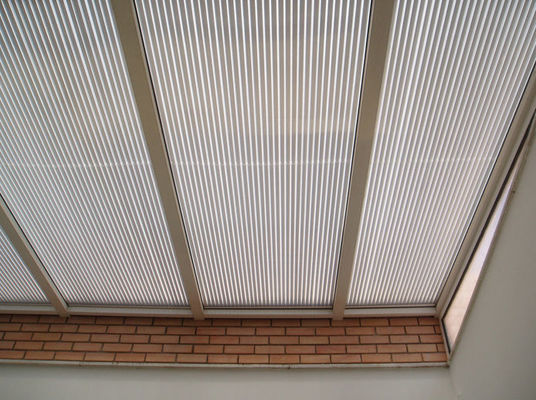 پنل سقف پلی کربنات صاف و لوله کش شده Bayer / GE مواد 10 سال گارانتی ورق سقف پلی کربنات شفاف